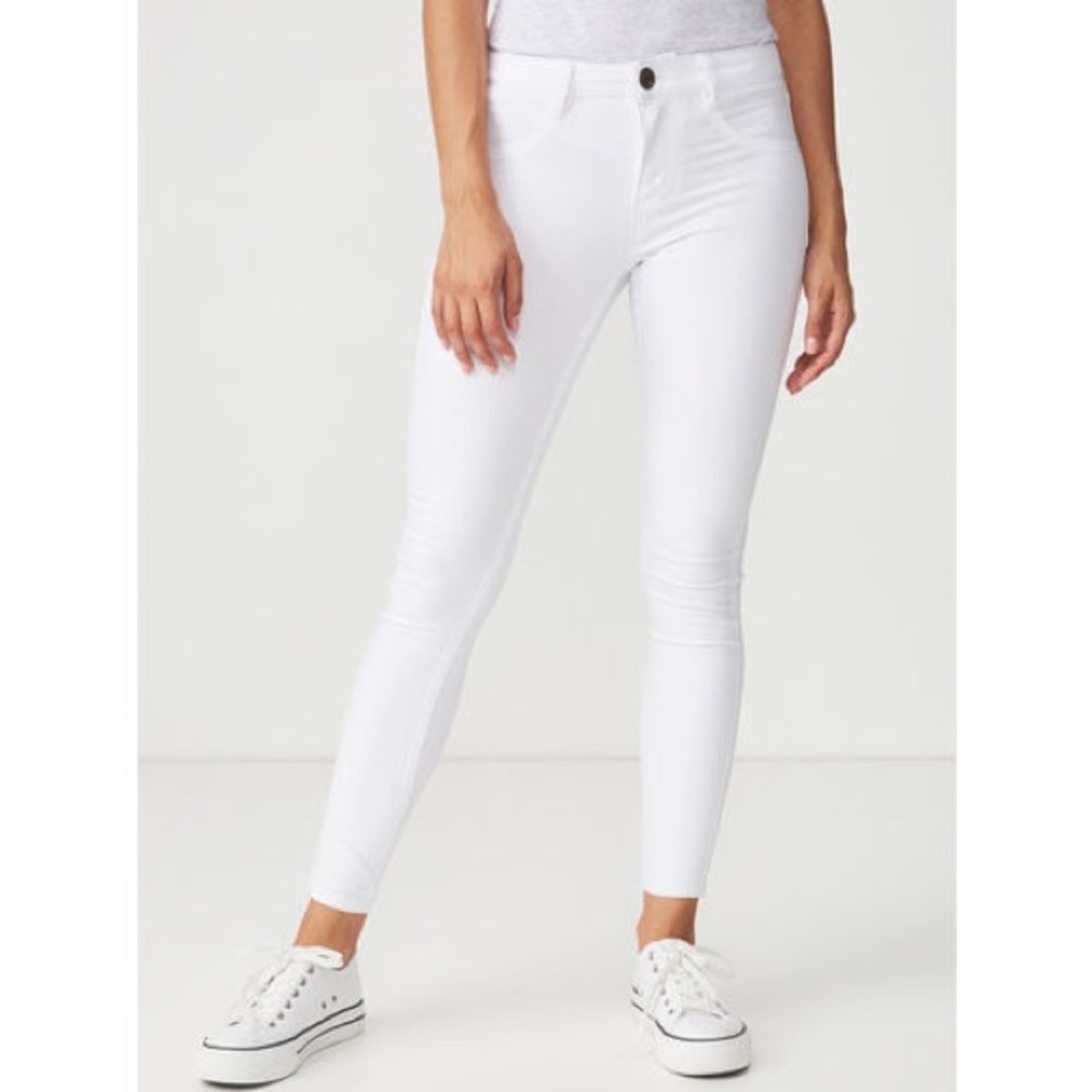 ✨NWOT Cotton On High Waisted White Pants✨